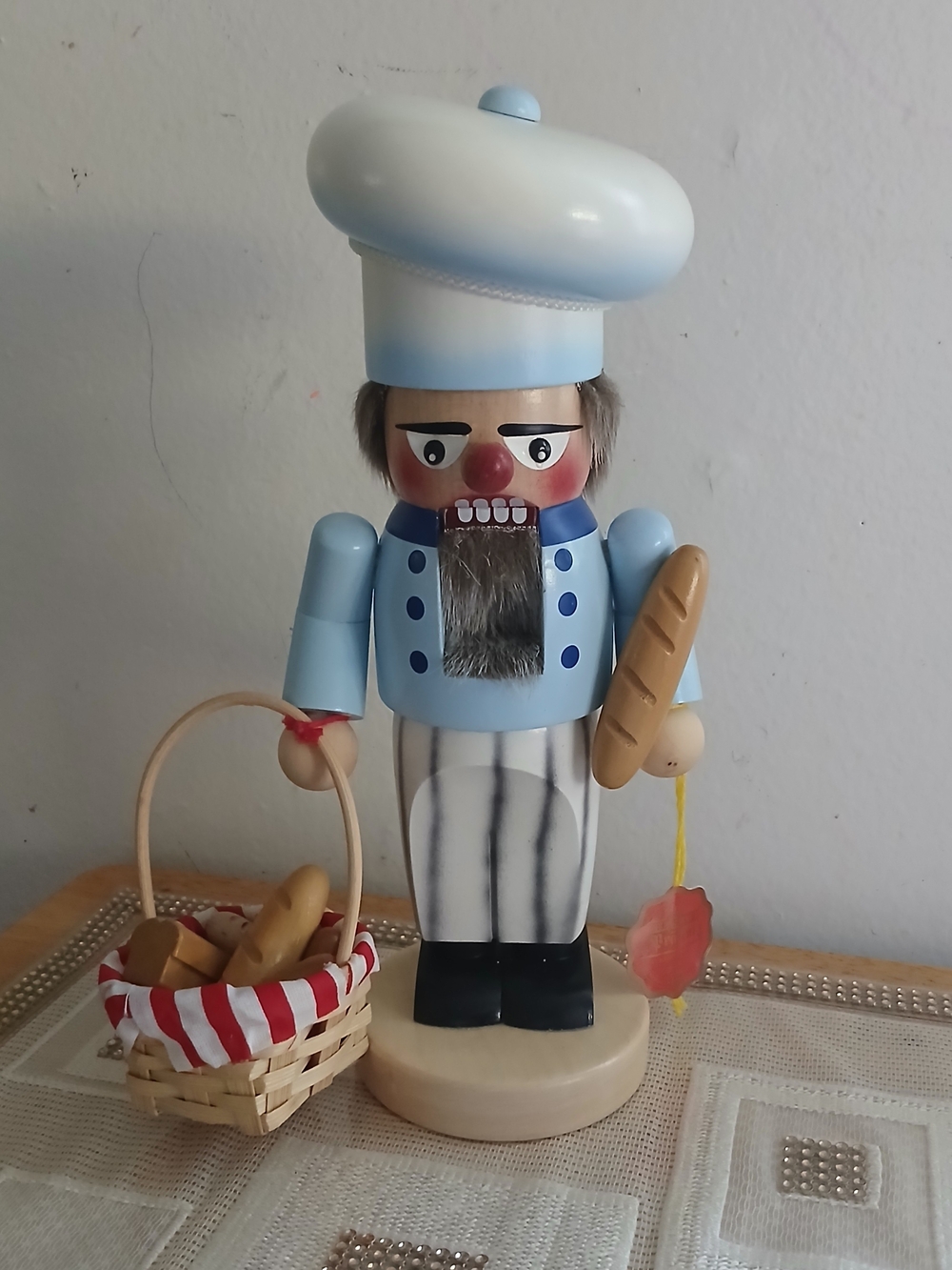 Original Steinbach Volkskunst Germany BREAD BAKER with BREADBASKET 11.5" Vng